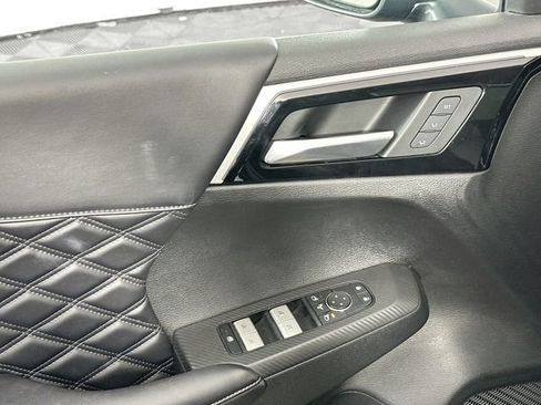 Used 2024 Mitsubishi Outlander SEL image 25