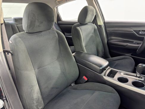 Used 2015 Nissan Altima 2.5 SV image 31