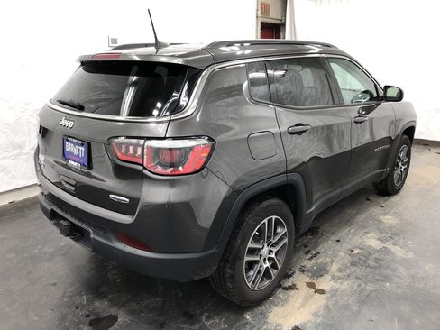 Used 2017 Jeep Compass Latitude w/ Popular Equipment Group image 4