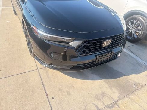 Used 2025 Honda Accord Sport image 5