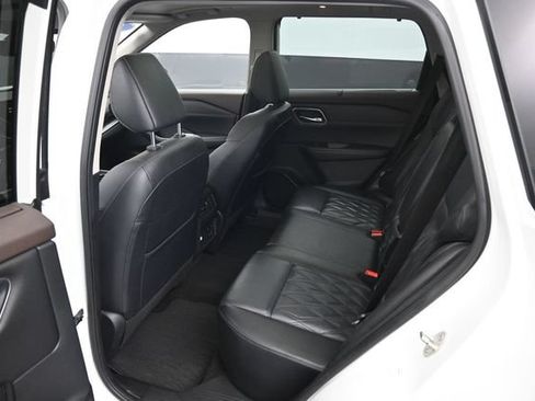 Used 2023 Nissan Rogue Platinum w/ Platinum Premium Package AWD/4WD image 10
