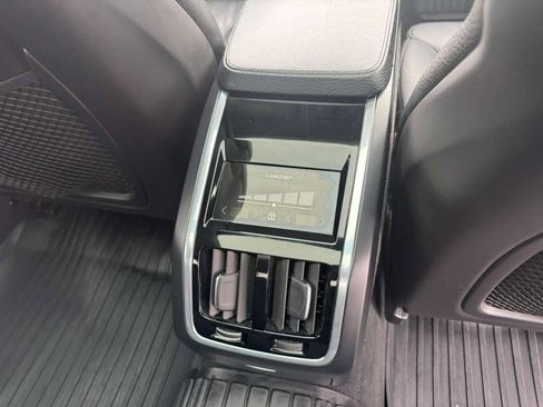 Used 2018 Volvo S90 T6 Momentum w/ Convenience Package image 20
