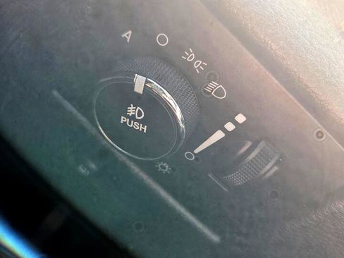 Used 2012 Jeep Grand Cherokee Laredo image 22