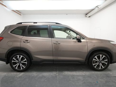 Used 2019 Subaru Forester Limited w/ Popular Package #3 image 10