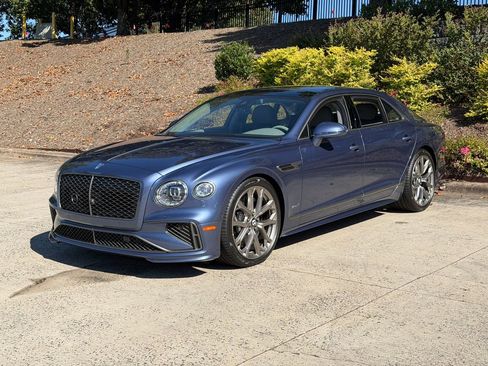 New 2025 Bentley Flying Spur Plug-In Hybrid image 13