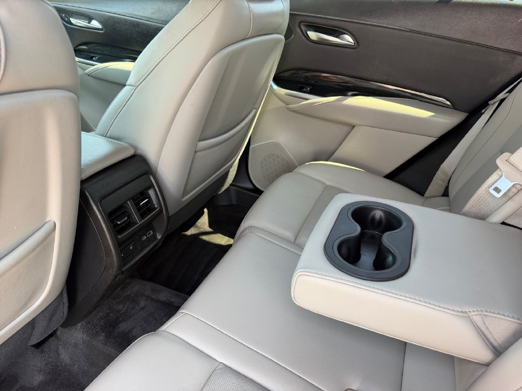 Used 2023 Cadillac XT4 Premium Luxury w/ Enhanced Visibility Package FWD image 16