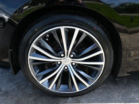 Used 2018 INFINITI Q60 3.0t Luxe image 12