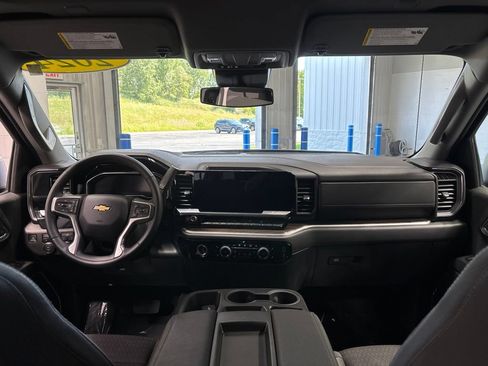 Used 2024 Chevrolet Silverado 1500 LT AWD/4WD image 11