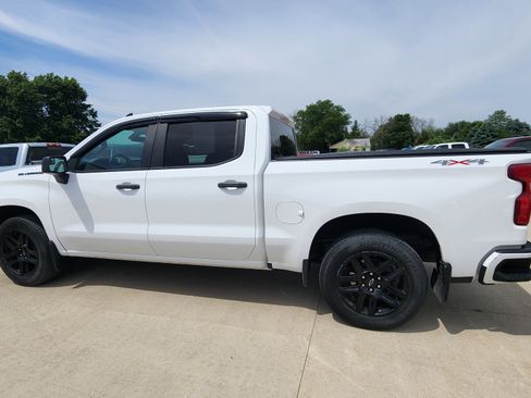 Used 2021 Chevrolet Silverado 1500 Custom w/ Rally Edition AWD/4WD image 9