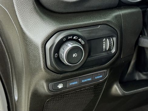 Used 2023 Jeep Wrangler Unlimited Sahara image 14