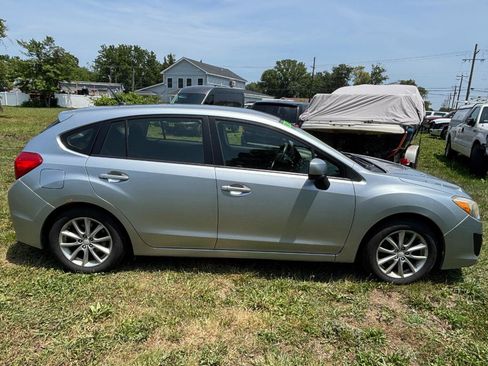 Used 2013 Subaru Impreza 2.0i Premium w/ All-Weather Pkg AWD/4WD image 4