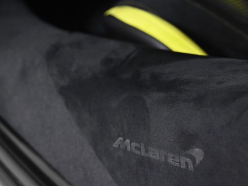 Used 2025 McLaren 750S Spider image 20