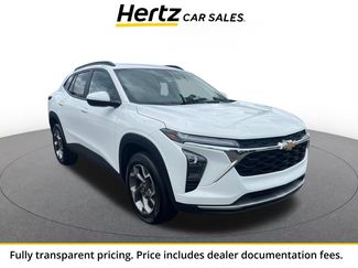 Used 2025 Chevrolet Trax LT FWD video 1