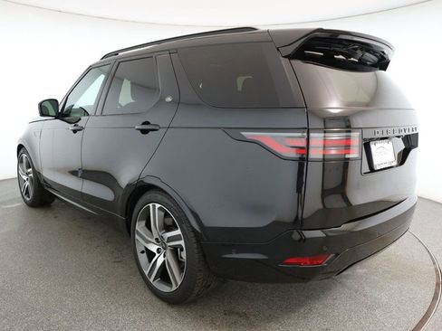 Used 2024 Land Rover Discovery Dynamic SE image 6