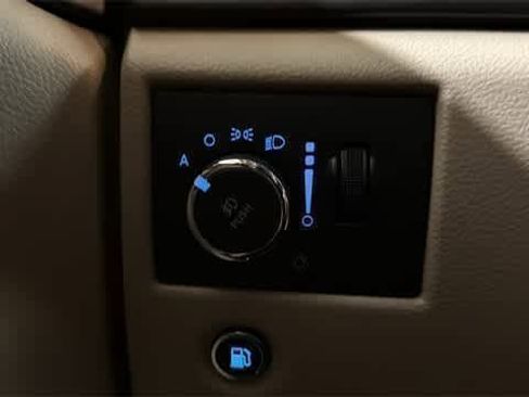 Used 2022 Jeep Grand Cherokee Laredo E image 13