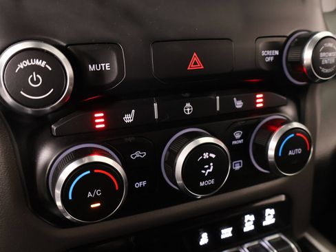 Used 2020 RAM 1500 Big Horn RWD image 7