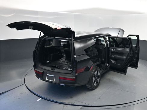 New 2026 Hyundai Santa Fe SE image 25