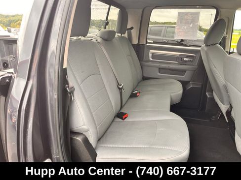 Used 2020 RAM 1500 Classic SLT AWD/4WD image 18