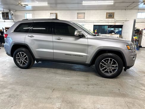 Used 2019 Jeep Grand Cherokee Limited image 5