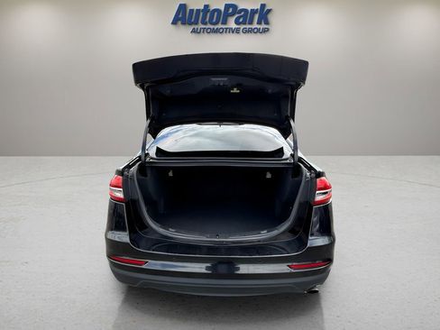 Used 2020 Ford Fusion SE w/ Equipment Group 151A FWD image 11