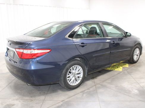 Used 2017 Toyota Camry LE image 9