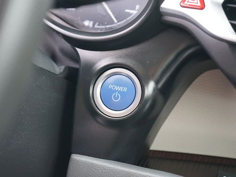 Used 2021 Toyota Sienna LE image 23