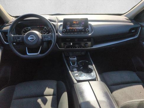 Used 2024 Nissan Rogue SV image 14