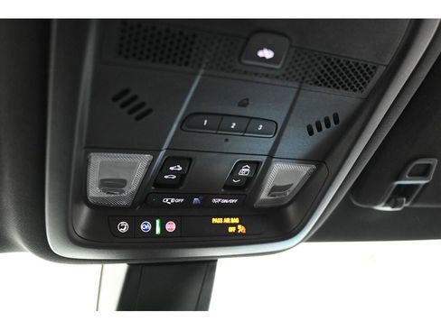 Used 2025 Cadillac XT6 Premium Luxury image 56