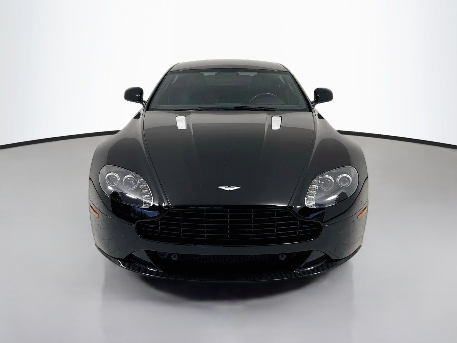 Used 2012 Aston Martin V8 Vantage S RWD image 2