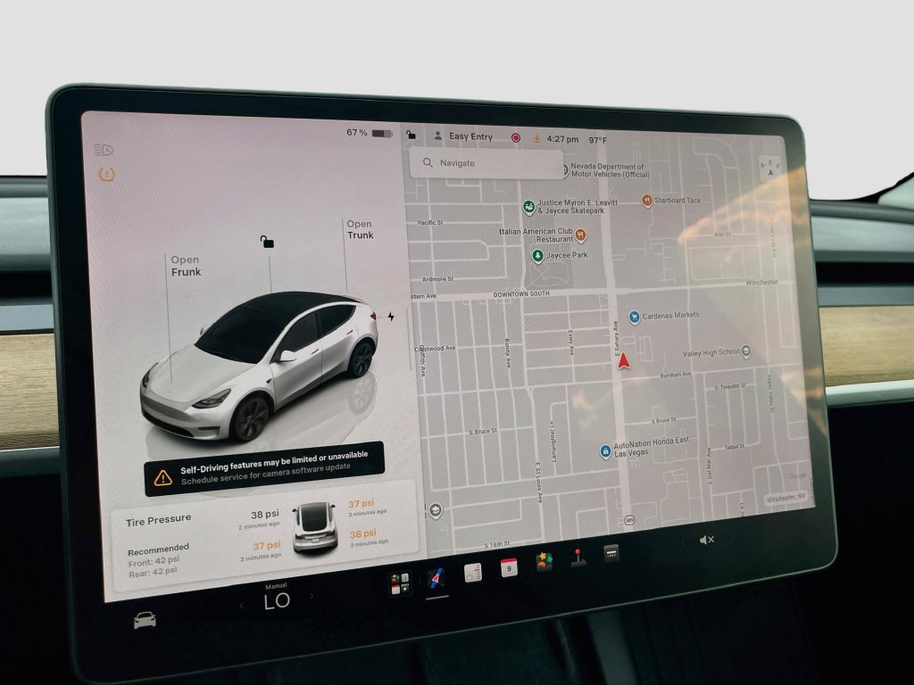 Used 2025 Tesla Model Y Long Range AWD/4WD image 13