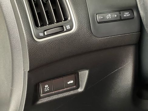 Used 2018 INFINITI Q60 Red Sport 400 w/ Sensory Package 3.0T Sport image 24