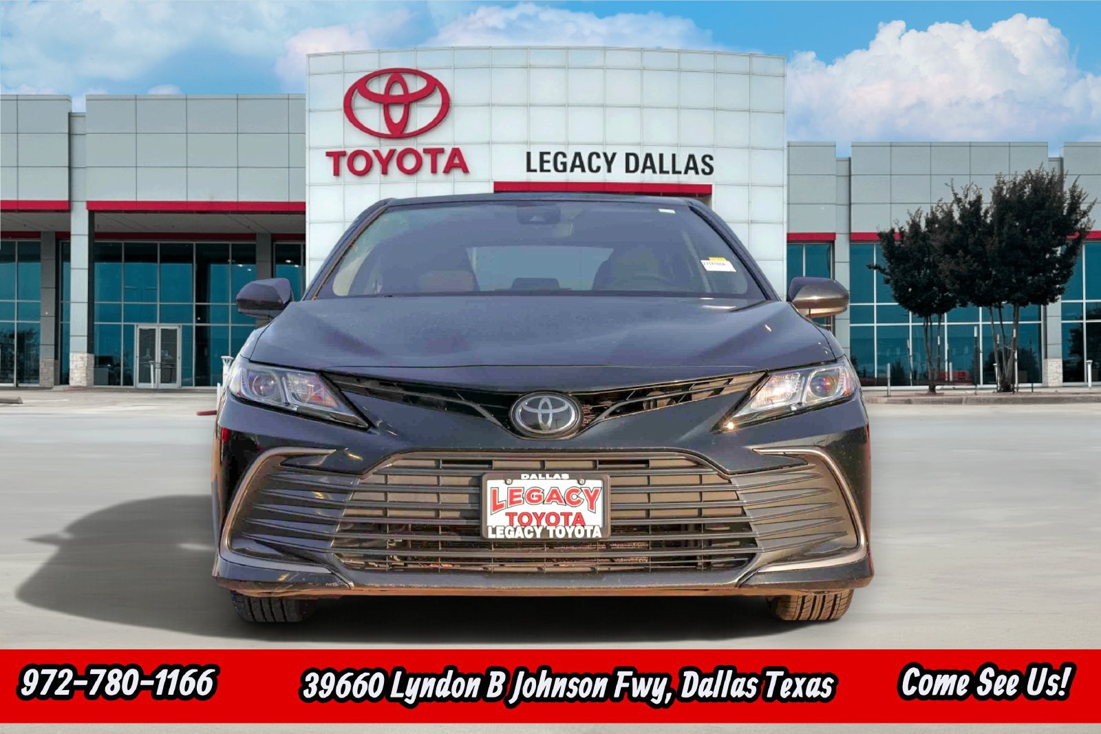 Used 2023 Toyota Camry LE FWD image 5