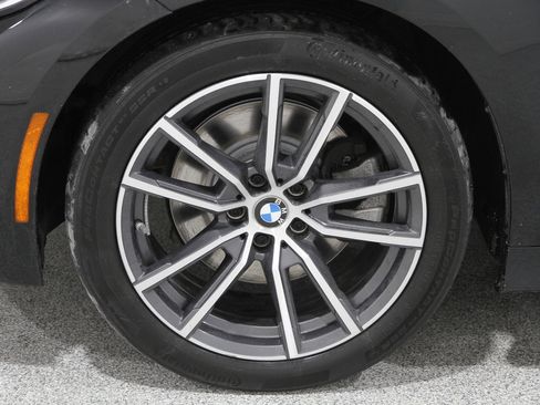 Certified 2022 BMW 330i xDrive Sedan w/ Driving Assistance Package image 23