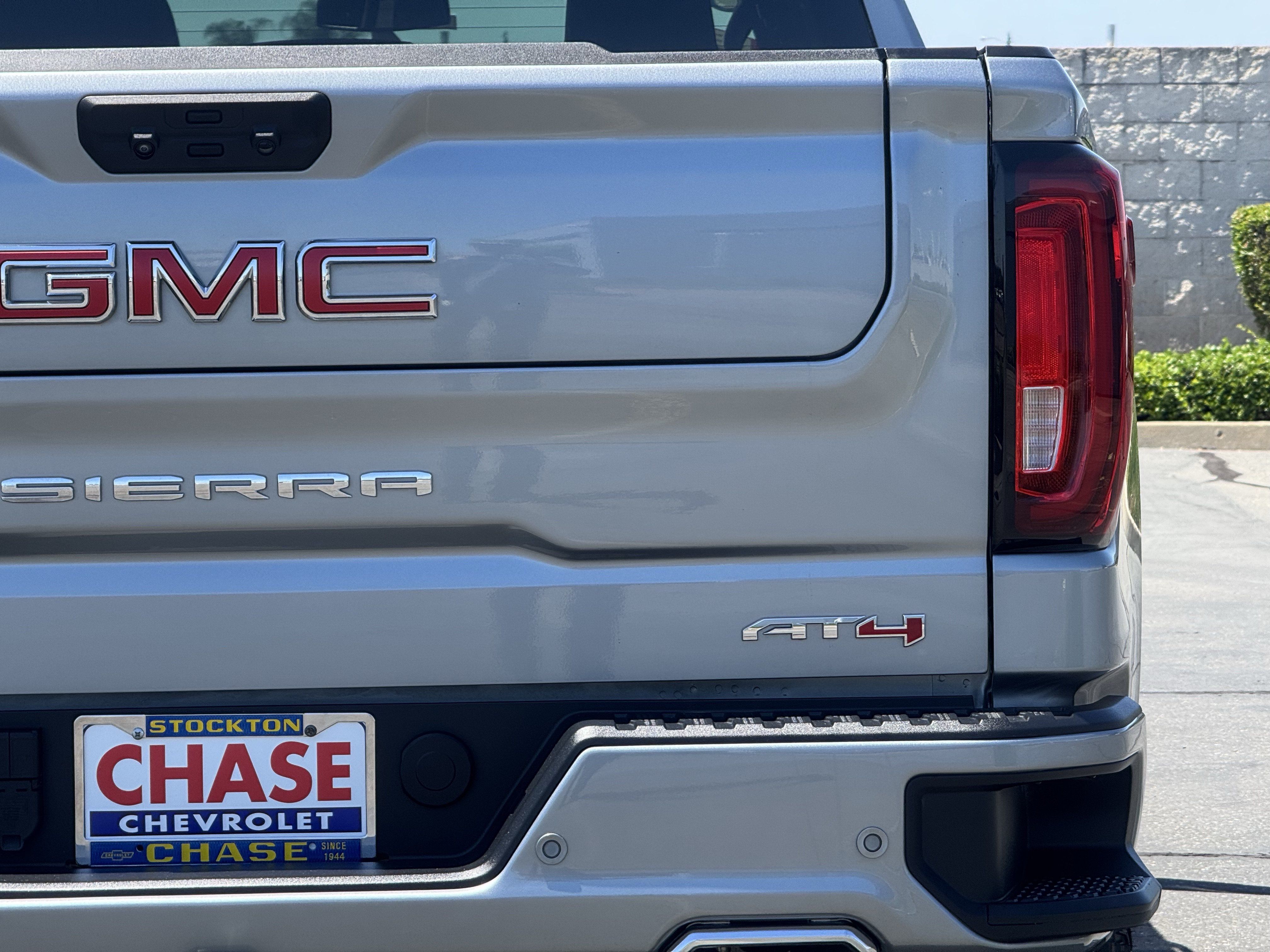 Certified 2025 GMC Sierra 1500 AT4 AWD/4WD image 7