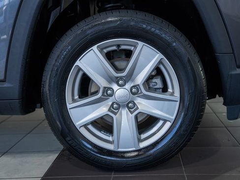Certified 2022 Jeep Compass Latitude w/ Convenience Group AWD/4WD image 12