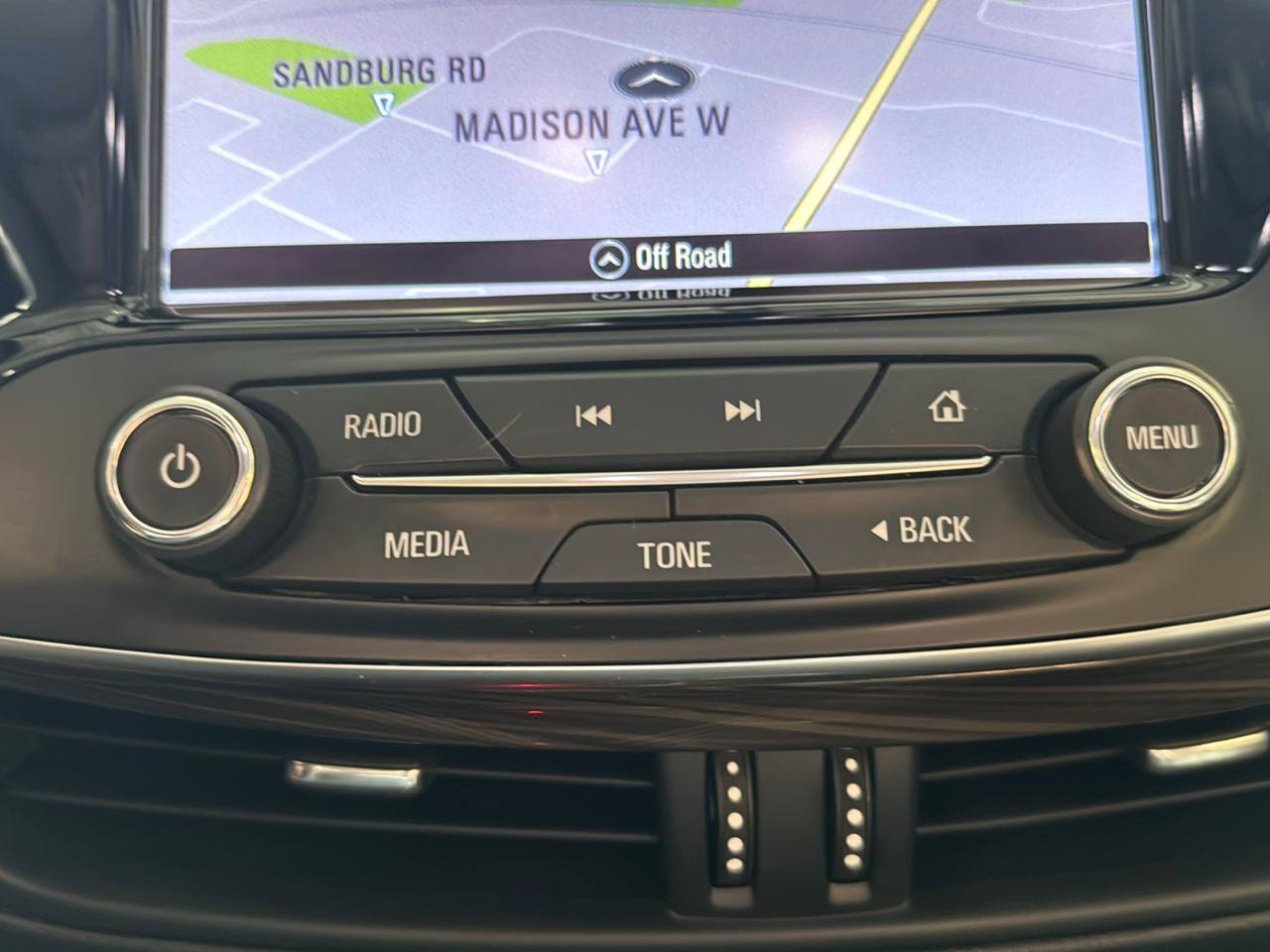 Used 2019 Buick Envision Premium w/ Driver Confidence Package AWD/4WD image 17