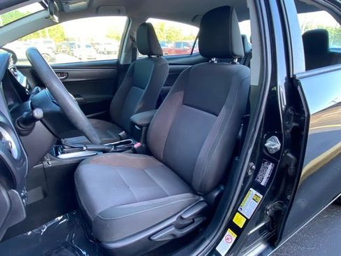 Used 2018 Toyota Corolla LE image 15