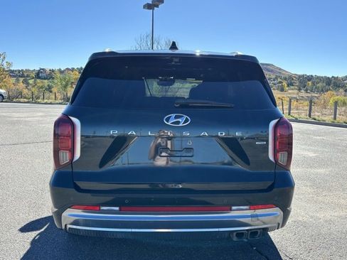 Used 2023 Hyundai Palisade Calligraphy image 4