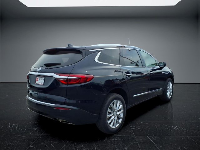 Used 2020 Buick Enclave Premium w/ Sun and Sites Package FWD image 3