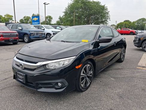 Used 2017 Honda Civic EX-T image 4