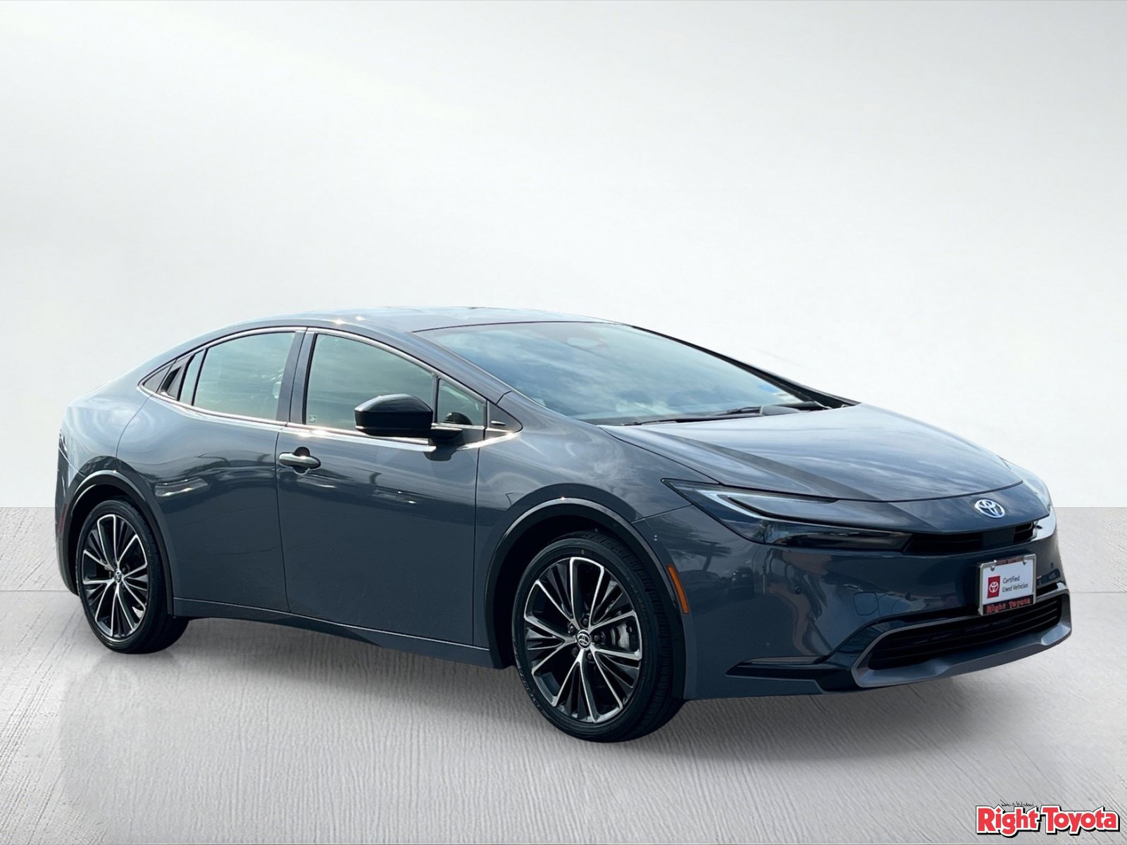 Certified 2024 Toyota Prius XLE FWD image 9