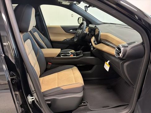 New 2026 Chevrolet Equinox ACTIV image 23