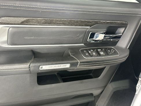 Used 2017 RAM 1500 Limited image 15