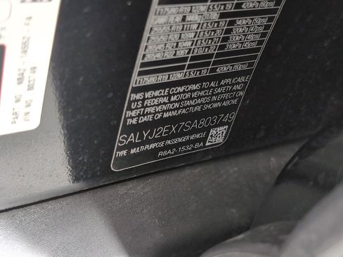 Certified 2025 Land Rover Range Rover Velar S image 17