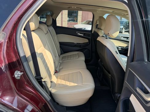 Used 2019 Ford Edge SEL w/ Equipment Group 201A AWD/4WD image 29