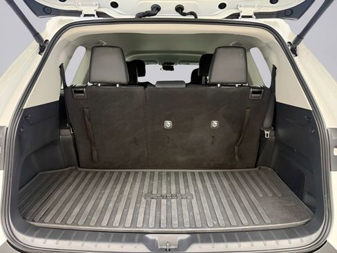 Used 2024 Toyota Grand Highlander AWD image 30