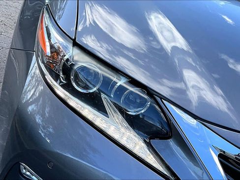 Used 2016 Lexus ES 300h image 28