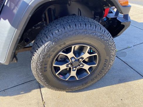 Used 2018 Jeep Wrangler Unlimited Rubicon image 32