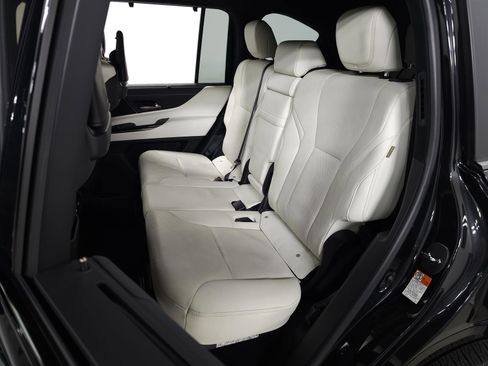 Used 2024 Lexus LX 600 4WD w/ Appearance Package image 38