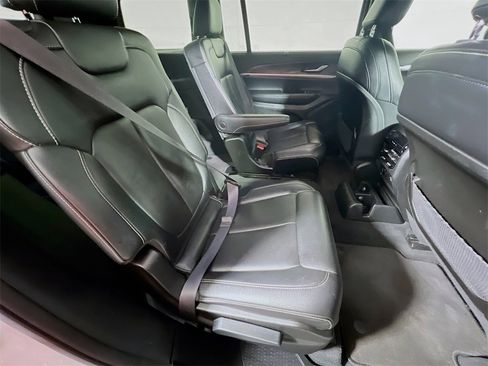 Used 2024 Jeep Grand Cherokee L Limited w/ Luxury Tech Group II image 25